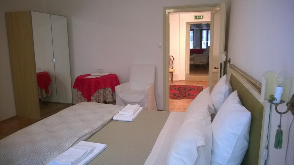 In Venice Back To San Marco Tourist Apartment Стая снимка